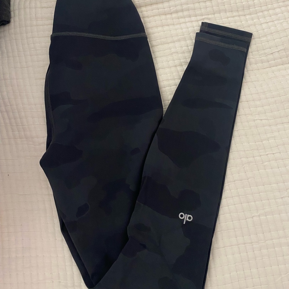 Alo Camo Leggings